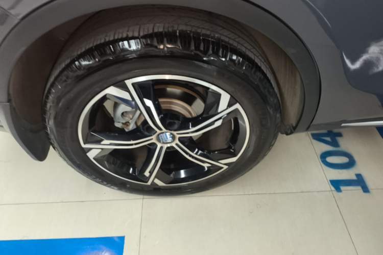 Used BYD Tang New Energy 2021 DM-i 112KM Prestige Model Right Rear Wheel Hub