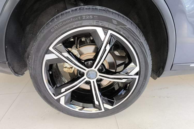 Used BYD Tang New Energy 2021 DM-i 112KM Prestige Model Right Rear Wheel Hub