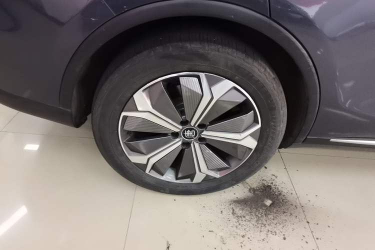 Used BYD Tang New Energy 2021 EV Long-Range Luxury Model Right Rear Wheel Hub