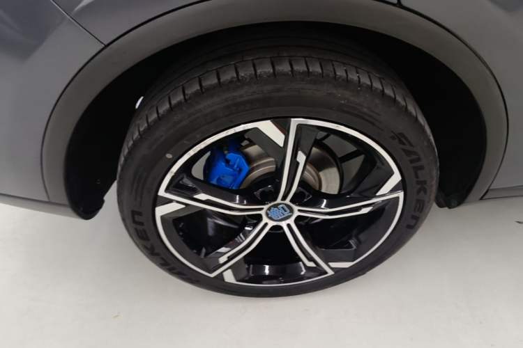 Used BYD Tang New Energy 2021 DM-i 112KM Prestige Model Right Rear Wheel Hub