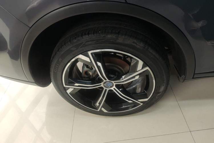 Used BYD Tang New Energy 2021 DM-i 112KM Prestige Model Right Rear Wheel Hub