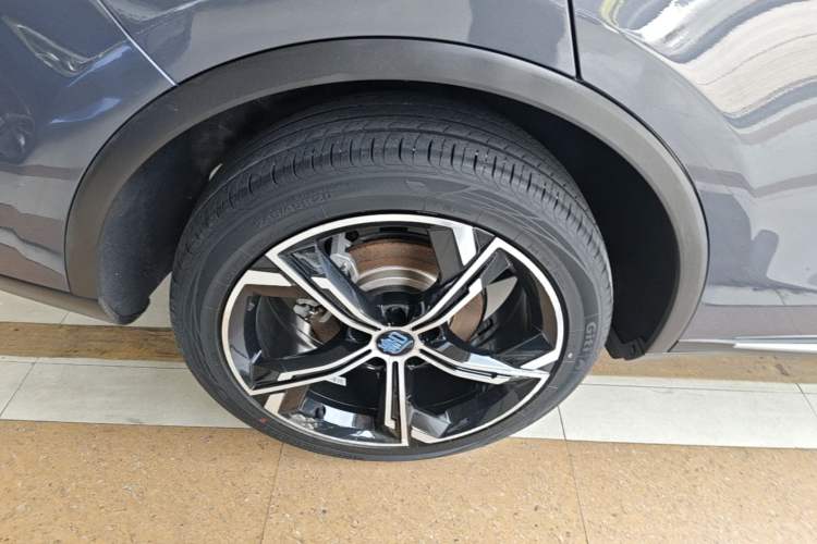 Used BYD Tang New Energy 2021 DM-i 112KM Prestige Model Right Rear Wheel Hub