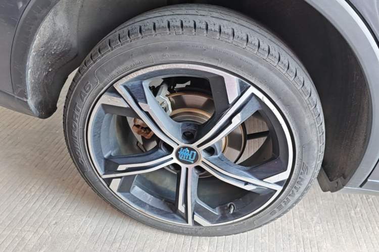 Used BYD Tang New Energy 2021 DM-i 112KM Prestige Model Right Rear Wheel Hub