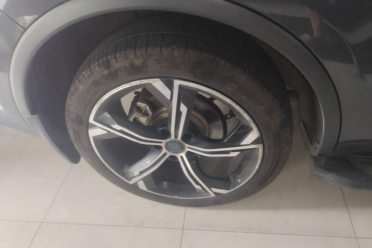 Used BYD Tang New Energy 2021 DM-i 112KM Prestige Model Right Rear Wheel Hub