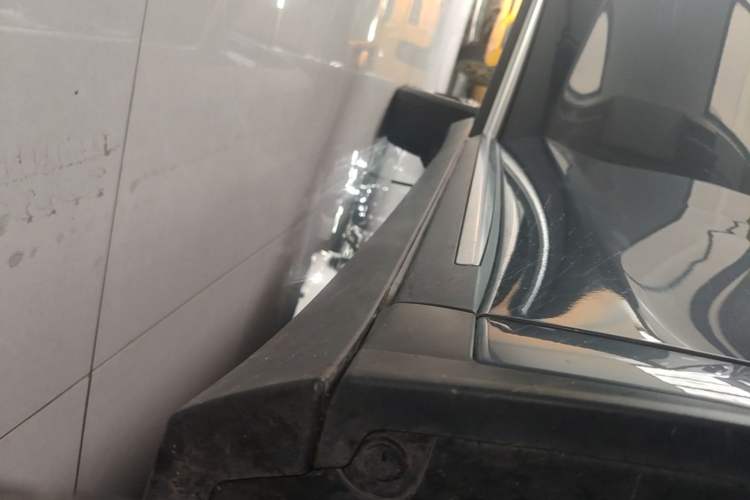 Used BYD Tang New Energy 2021 DM-i 112KM Prestige Model Right Side Sill