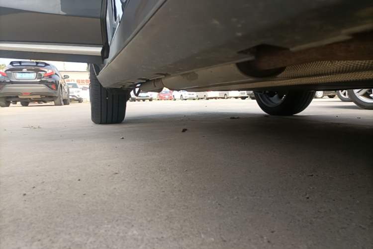 Used BYD Tang New Energy 2021 DM-i 112KM Prestige Model Right Side Sill