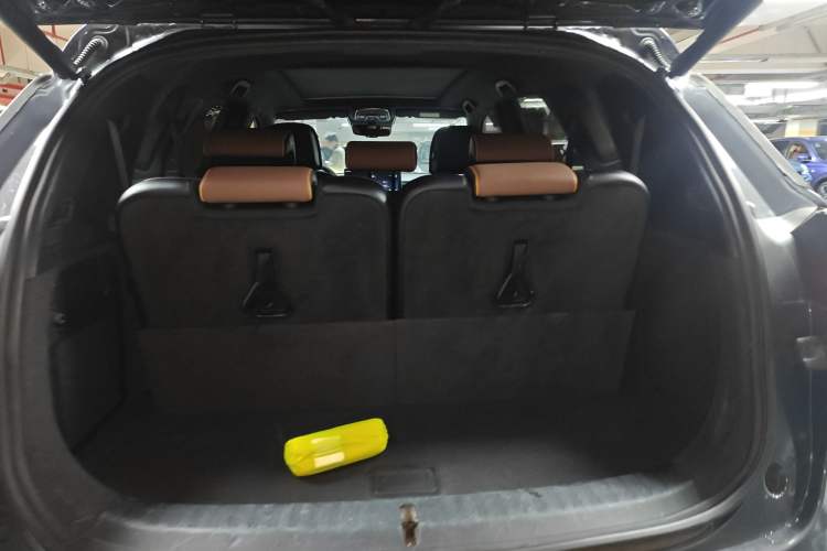 Used BYD Tang New Energy 2021 DM-i 112KM Prestige Model Trunk