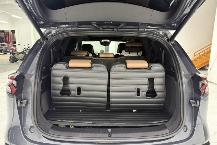Used BYD Tang New Energy 2021 DM-i 112KM Prestige Model Trunk