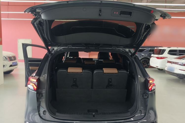 Used BYD Tang New Energy 2021 DM-i 112KM Prestige Model Trunk