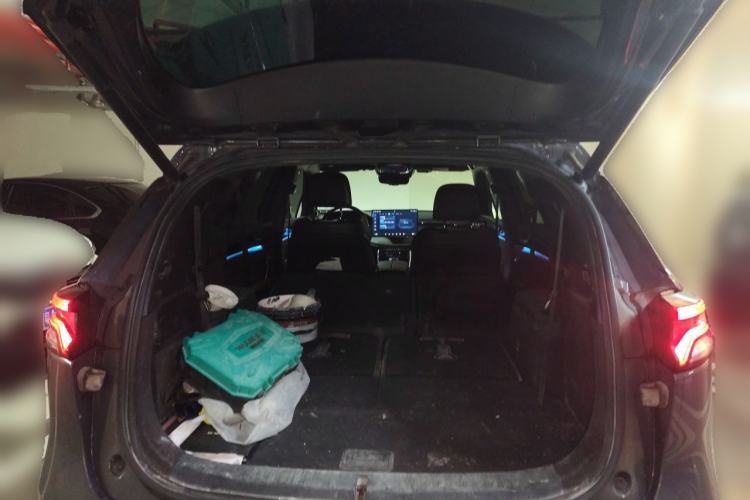 Used BYD Tang New Energy 2021 DM-i 112KM Prestige Model Trunk