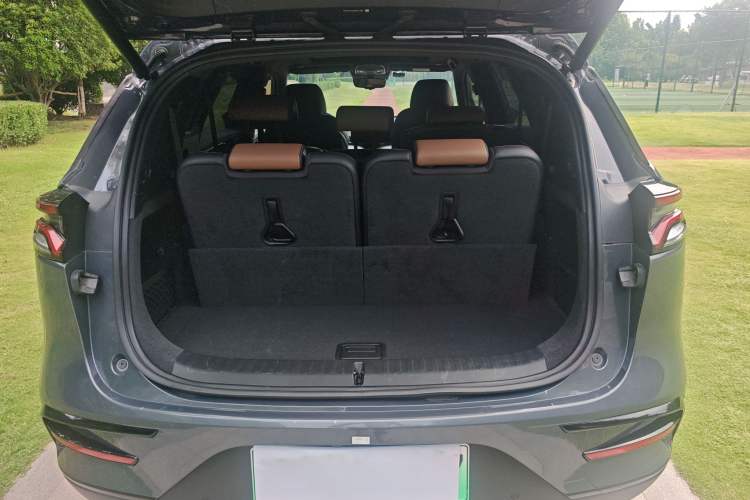 Used BYD Tang New Energy 2021 DM-i 112KM Prestige Model Trunk