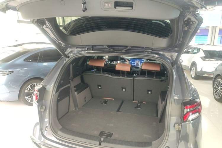 Used BYD Tang New Energy 2021 DM-i 112KM Prestige Model Trunk