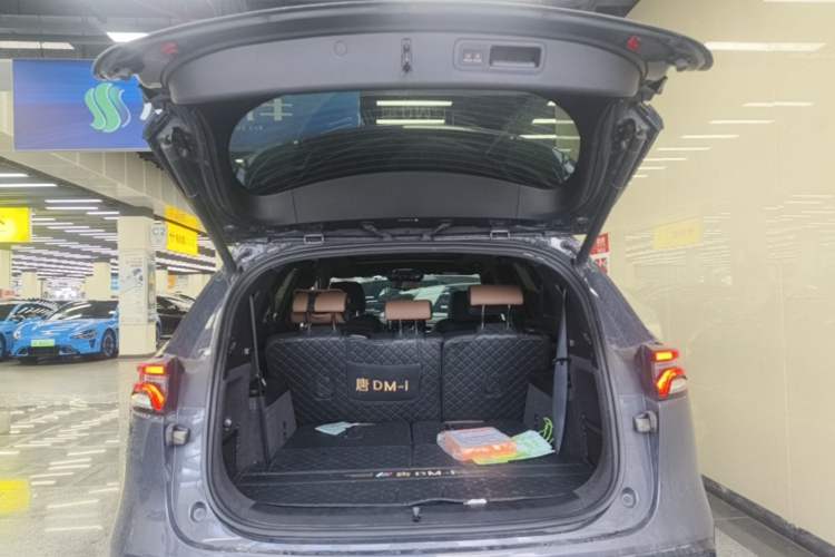 Used BYD Tang New Energy 2021 DM-i 112KM Prestige Model Trunk