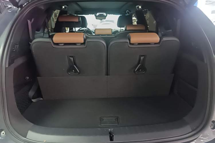 Used BYD Tang New Energy 2021 DM-i 112KM Prestige Model Trunk