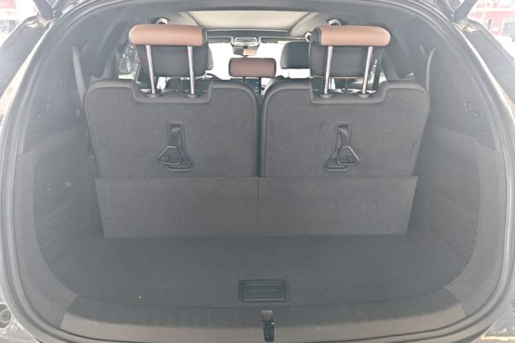 Used BYD Tang New Energy 2021 DM-i 112KM Prestige Model Trunk