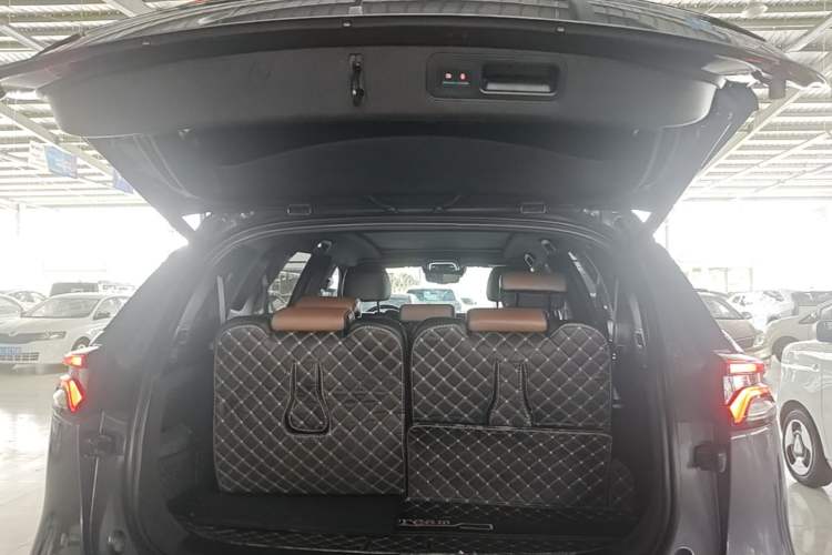 Used BYD Tang New Energy 2021 DM 2.0T Four-Wheel Drive Performance Edition Prestige Model Trunk