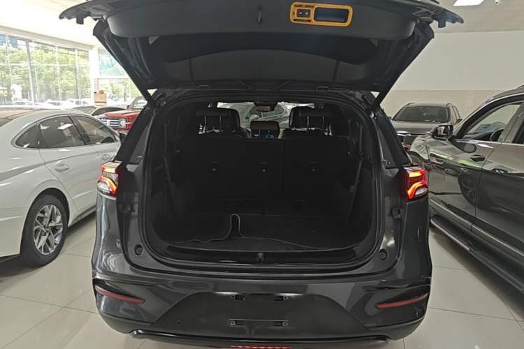 Used BYD Tang New Energy 2021 DM-i 112KM Prestige Model Trunk