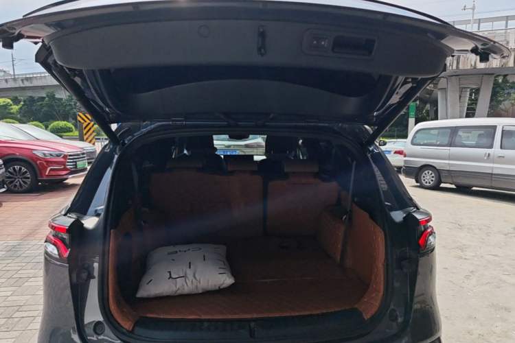 Used BYD Tang New Energy 2021 DM-i 112KM Prestige Model Trunk