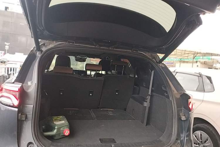 Used BYD Tang New Energy 2021 DM-i 112KM Prestige Model Trunk