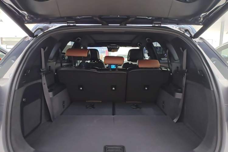 Used BYD Tang New Energy 2021 DM-i 112KM Prestige Model Trunk