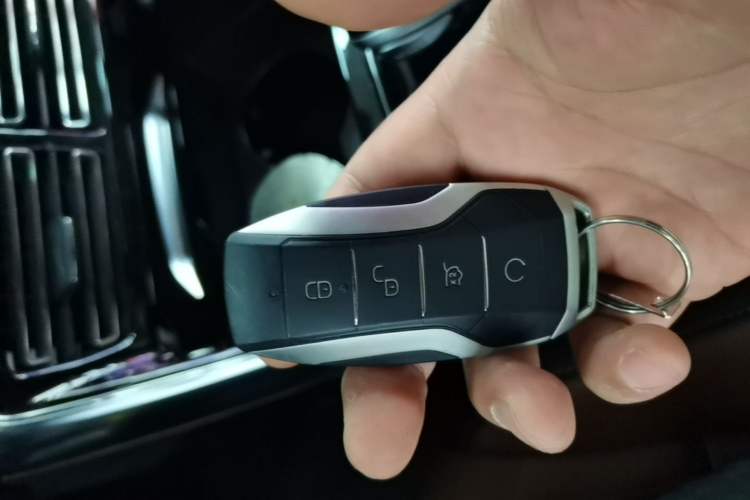 Used BYD Tang New Energy 2021 EV Long-Range Luxury Model Vehicle Key