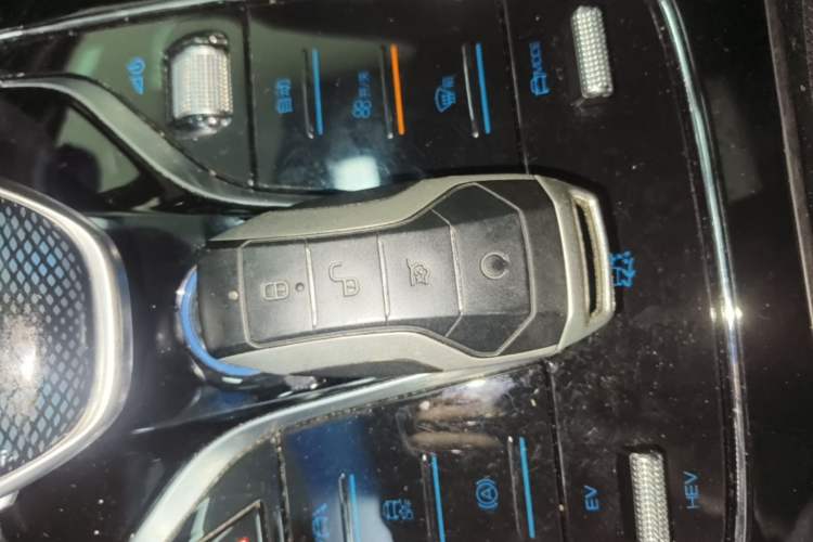 Used BYD Tang New Energy 2021 DM-i 112KM Prestige Model Vehicle Key