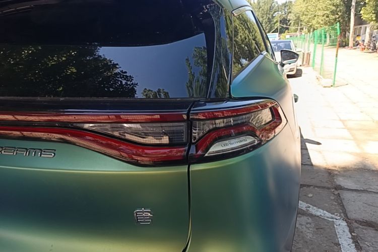 Used BYD Tang New Energy 2021 EV Four-Wheel Drive High-Performance Luxury Model Right Rear Taillight