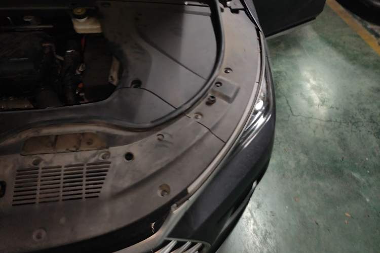 Used BYD Tang New Energy 2021 DM-i 112KM Prestige Model Engine Bay Left