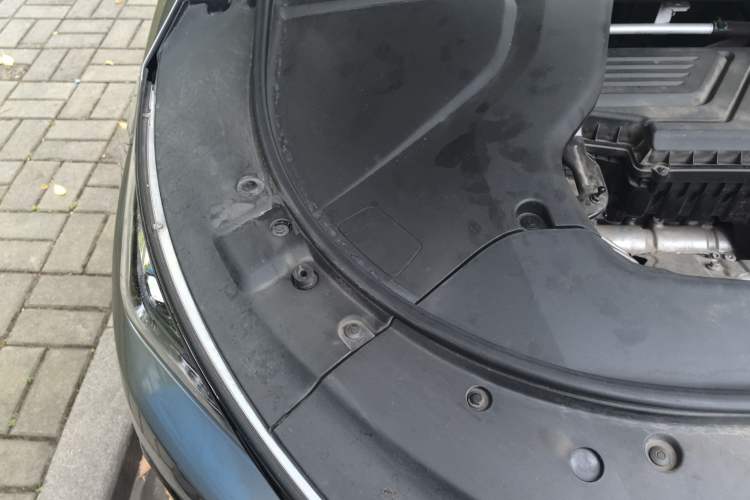 Used BYD Tang New Energy 2021 DM-i 112KM Prestige Model Engine Bay Right