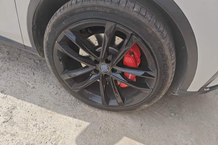 Used BYD Tang New Energy 2021 DM 2.0T Four-Wheel Drive High-Performance Flagship Model Right Front Wheel Hub