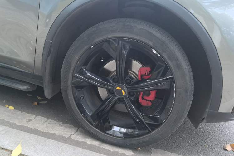 Used BYD Tang New Energy 2021 DM-i 112KM Prestige Model Right Front Wheel Hub