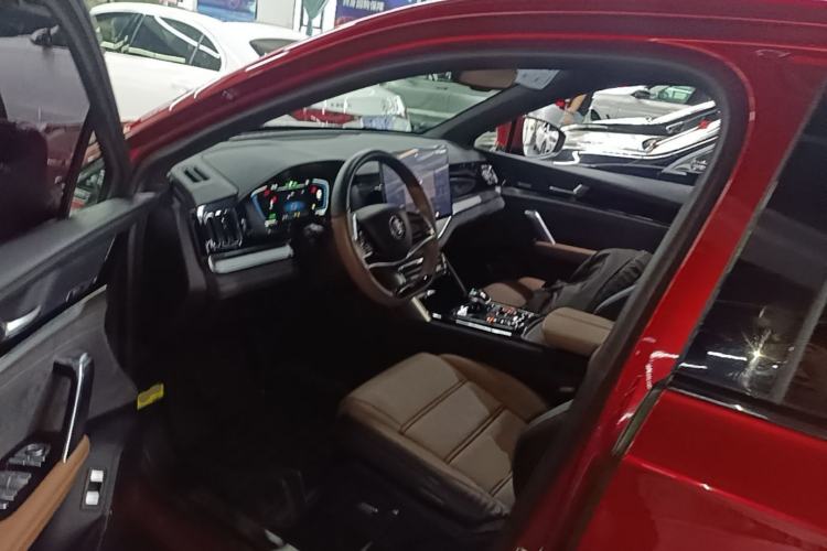 Used BYD Tang New Energy 2021 DM 2.0T Four-Wheel Drive Performance Edition Prestige Model Driver Seat