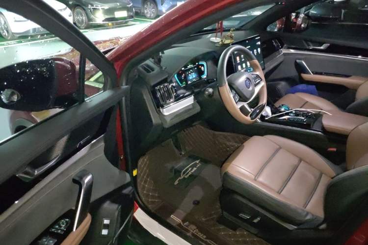 Used BYD Tang New Energy 2021 DM 2.0T Four-Wheel Drive Performance Edition Prestige Model Driver Seat