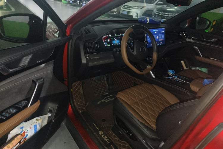Used BYD Tang New Energy 2021 DM-i 112KM Prestige Model Driver Seat