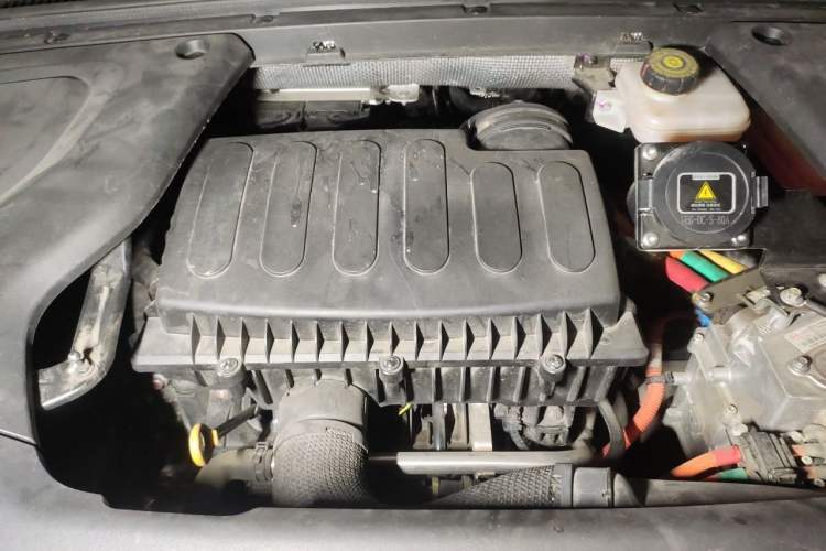 Used BYD Tang New Energy 2021 DM 2.0T Four-Wheel Drive High-Performance Flagship Model Engine Bay