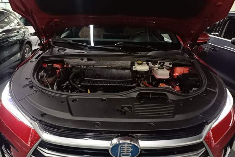 Used BYD Tang New Energy 2021 DM 2.0T Four-Wheel Drive Performance Edition Prestige Model Engine Bay