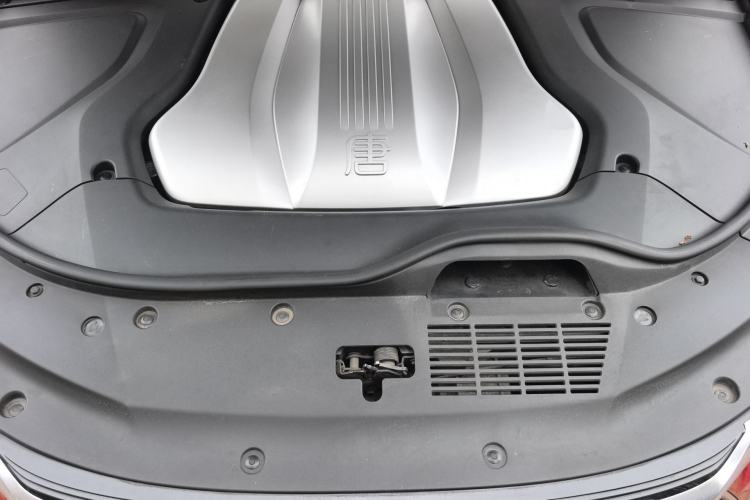 Used BYD Tang New Energy 2021 DM 2.0T Four-Wheel Drive High-Performance Flagship Model Engine Bay