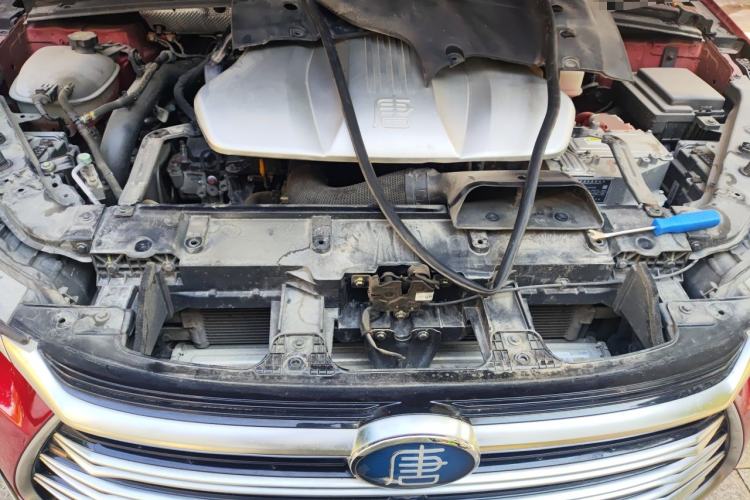 Used BYD Tang New Energy 2021 DM 2.0T Four-Wheel Drive High-Performance Flagship Model Engine Bay