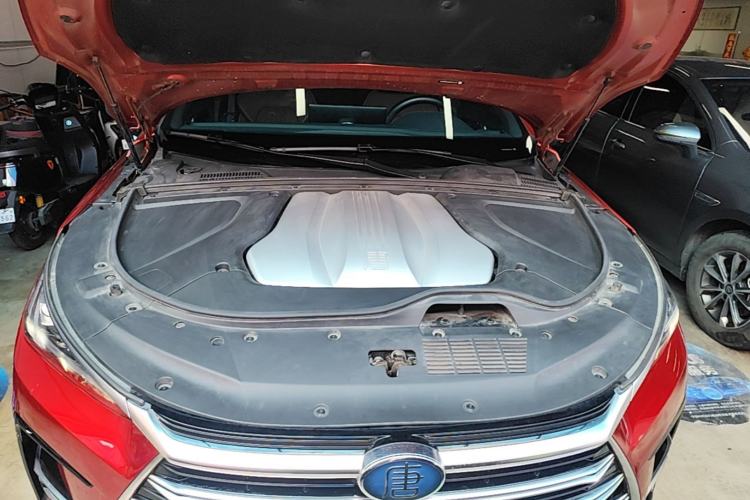 Used BYD Tang New Energy 2021 DM 2.0T Four-Wheel Drive High-Performance Flagship Model Engine Bay