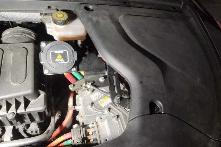Used BYD Tang New Energy 2021 DM 2.0T Four-Wheel Drive High-Performance Flagship Model Engine Bay Left