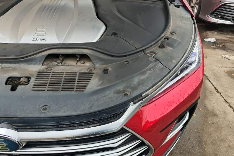 Used BYD Tang New Energy 2021 DM-i 112KM Prestige Model Engine Bay Left