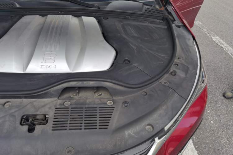 Used BYD Tang New Energy 2021 DM-i 112KM Prestige Model Engine Bay Left