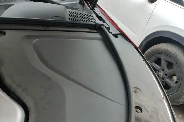 Used BYD Tang New Energy 2021 DM-i 112KM Prestige Model Engine Bay Left