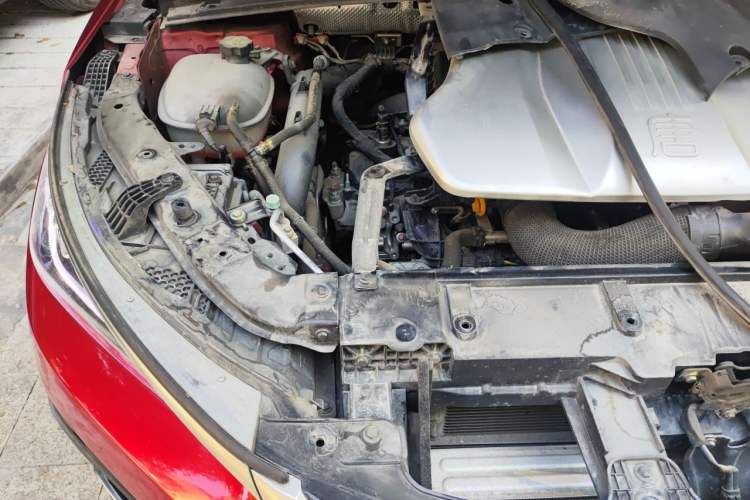 Used BYD Tang New Energy 2021 DM 2.0T Four-Wheel Drive High-Performance Flagship Model Engine Bay Right