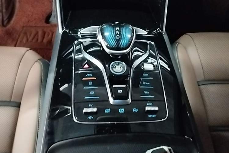 Used BYD Tang New Energy 2021 DM 2.0T Four-Wheel Drive High-Performance Luxury Model Gear Lever