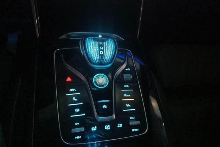 Used BYD Tang New Energy 2021 DM 2.0T Four-Wheel Drive High-Performance Flagship Model Gear Lever