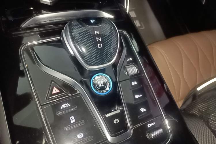 Used BYD Tang New Energy 2021 DM-i 112KM Prestige Model Gear Lever