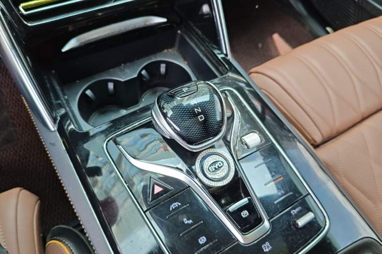 Used BYD Tang New Energy 2021 DM-i 112KM Prestige Model Gear Lever
