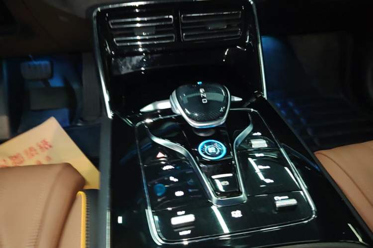 Used BYD Tang New Energy 2021 DM-i 112KM Prestige Model Gear Lever