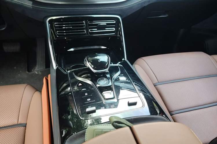 Used BYD Tang New Energy 2021 DM 2.0T Four-Wheel Drive Performance Edition Prestige Model Gear Lever